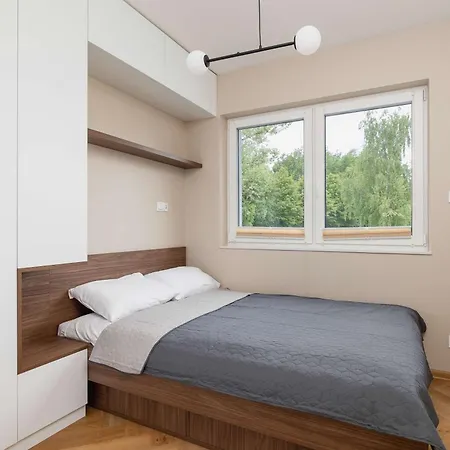 Elegant With Parking In By Renters Lejlighed *