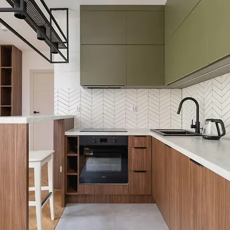 Lejlighed Elegant With Parking In By Renters