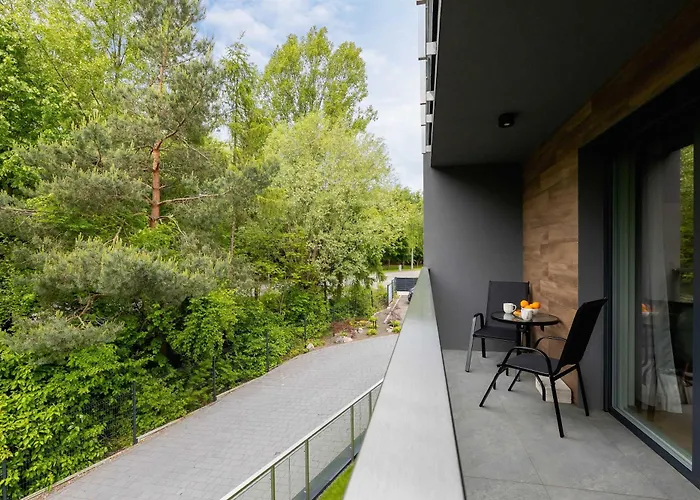 Elegant With Parking In By Renters *