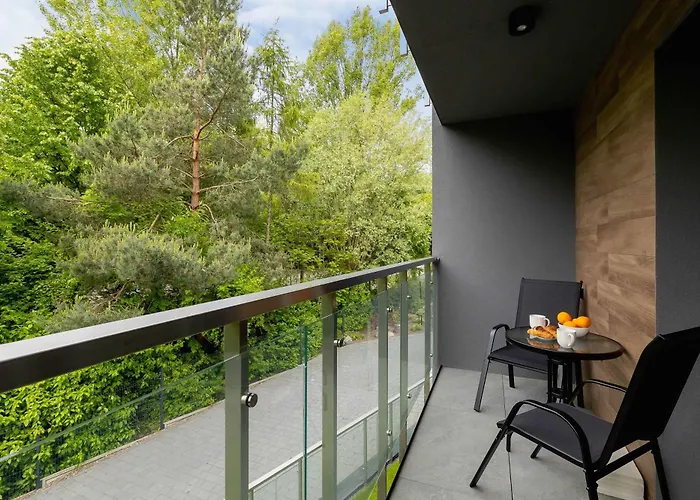 Elegant With Parking In By Renters דירה *